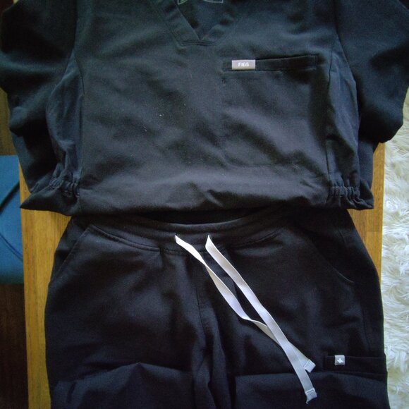 FIGS MATERNITY Scrubs Set XS PETITE - Picture 3 of 7